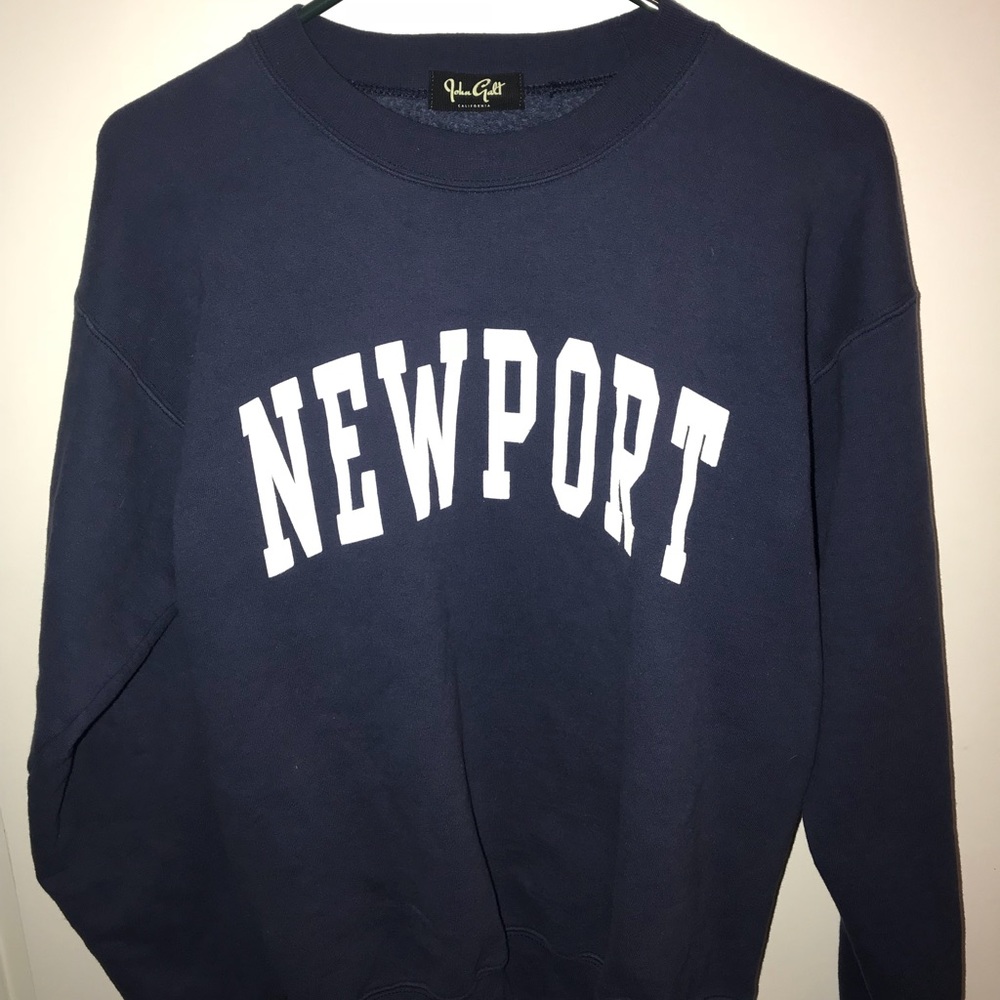 NAVY BLUE CREW NECK